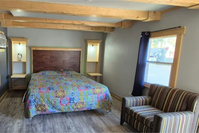 غرفة بسرير كينج لغير المدخنين، Des Plaines Motel By OYO O'Hare Airport Chicago 3/4