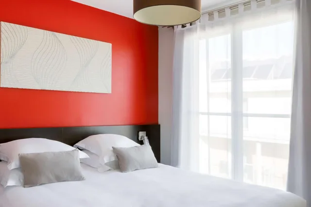 Superior, Queen Bed, Executive Level, Sofa, Kitchenette، Best Western Park Hotel Geneve-Thoiry 3/5