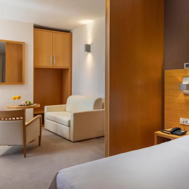 جناح جونيور، Family Hotel La Luna – All inclusive 1/5