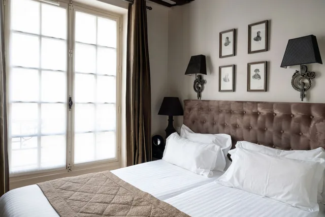 غرفة قياسية بسرير مزدوج، HOTEL SAINT-LOUIS MARAIS 1/3