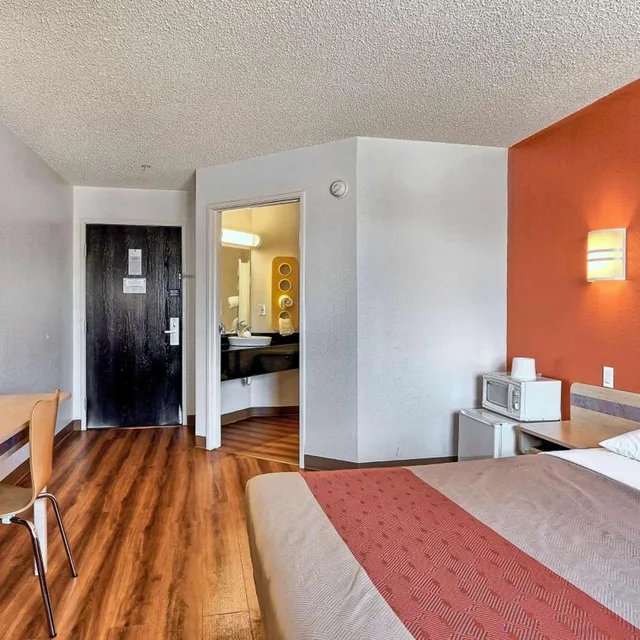 غرفة بسرير كوين لغير المدخنين، Motel6 Killeen, TX 9/10