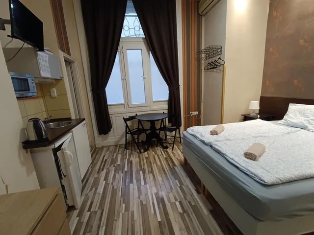 Apartment, Small, Liechtenstein Apartments 2/10
