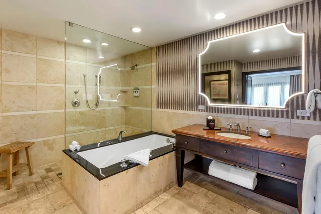 Suite, King Bed, Pool Side, Sofa، Omni Scottsdale Resort And Spa At Montelucia 4/4