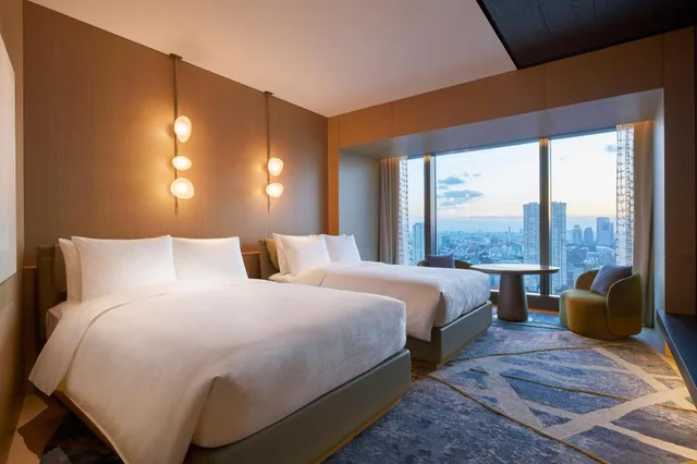 Guest Room, 2 Double Beds, Skyline View, High Floor، JW Marriott Hotel Tokyo 2/4