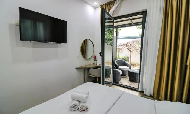 غرفة بسرير مزدوج بشرفة، Hotel National 3/5