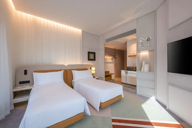 Harbor, Premier, Twin Beds، Mondrian Hong Kong 2/6