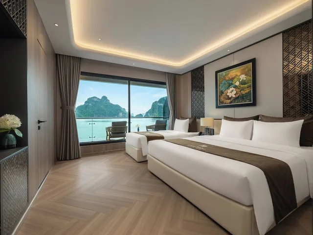 غرفة ديلوكس ثلاثية بثلاثة أسرّة بإطلالة على البحر بشرفة، Azura Cruise 1/10