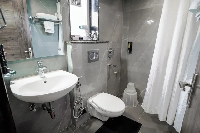 غرفة ديلوكس بسرير مزدوج، Saltstayz Hotel Huda City Center 9/10