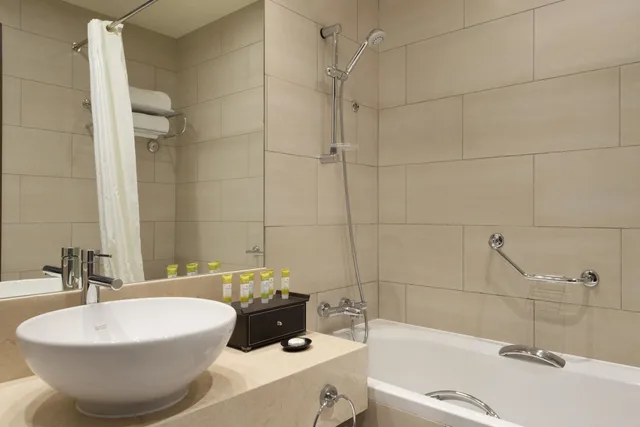 Superior, Queen Bed, Ramada by Wyndham Abu Dhabi Downtown 2/3
