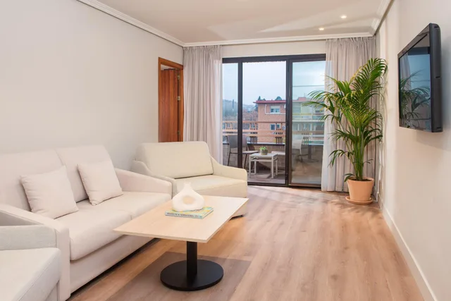 جناح جونيور بشرفة، Hotel Madrid Alameda Aeropuerto, Affiliated by Melia 10/10