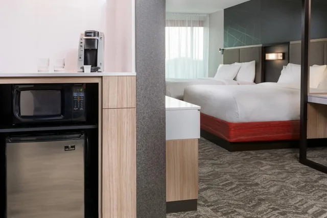 Room, 2 Queen Beds, Sofa, SpringHill Suites by Marriott Lakeland 9/9