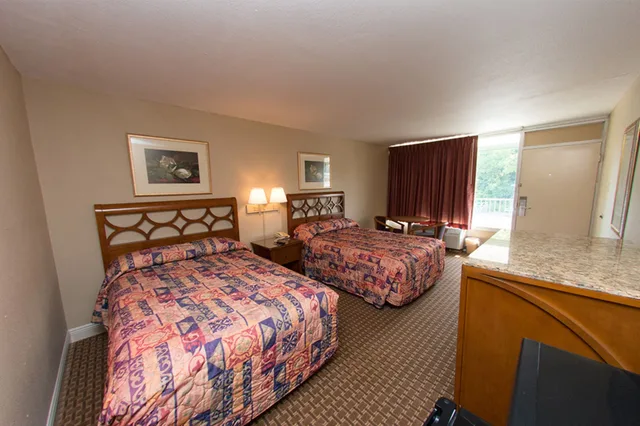 غرفة قياسية بسريرين مزدوجين، Hotel Audubon Baton Rouge Port Allen I-10 1/5