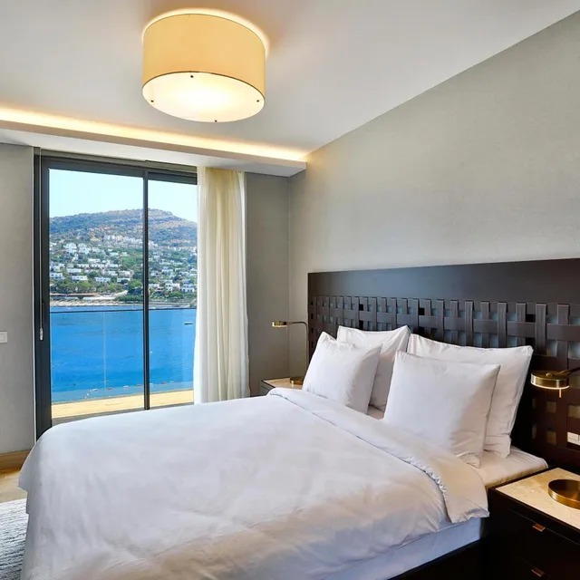 جناح بريميوم بإطلالة على البحر، Mare Deluxe Residences and Villas 5/9