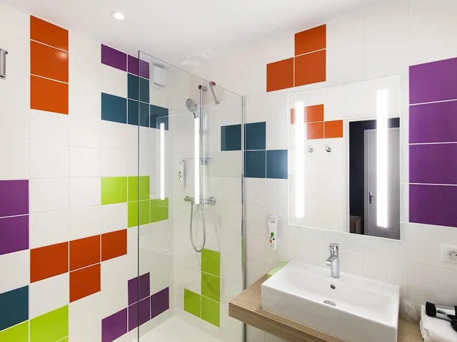 غرفة بسرير مزدوج مع أريكة، ibis Styles Poitiers Nord 6/6