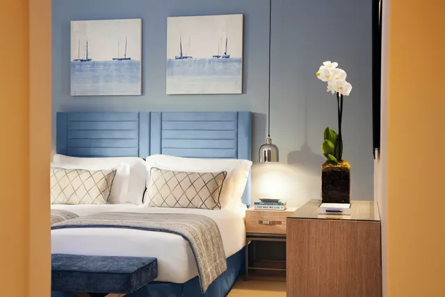 1 Bedroom, Family Suite, Garden, Sea View, Private Garden، Ikos Oceania 1/2