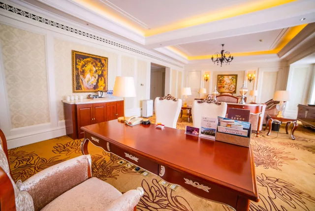 Howard Johnson by Wyndham Domando Plaza Wulanchabu، Ulanqab 12/50