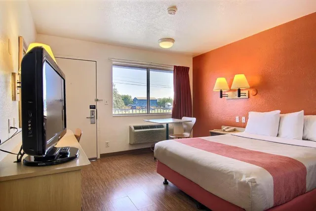 غرفة ديلوكس بسرير كينج، Studio6 San Angelo, TX 1/10