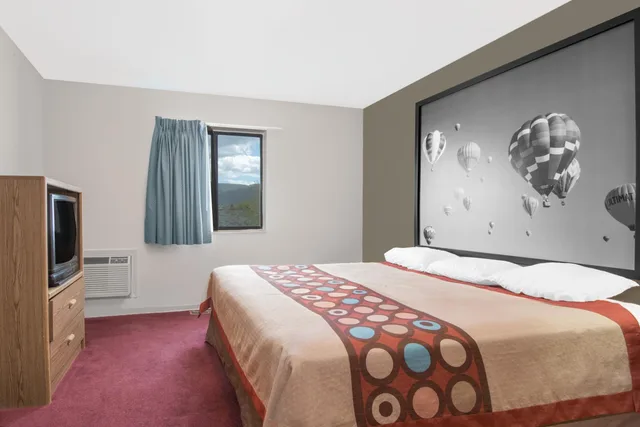 جناح بغرفتي نوم، Super 8 by Wyndham Taos 2/8