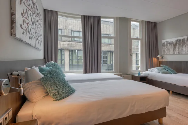 غرفة قياسية ثلاثية، Hotel Damsquare 6/10