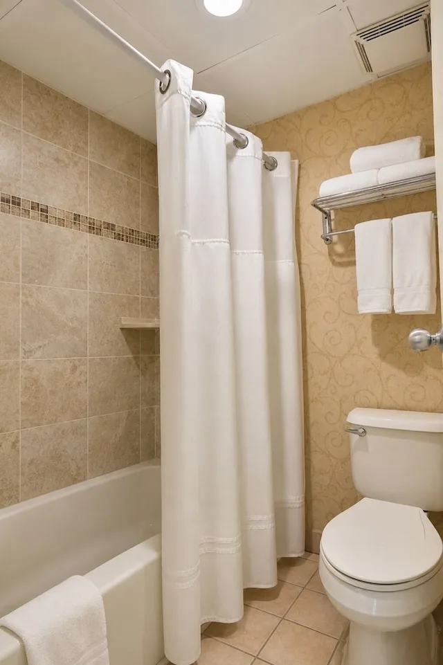 Efficiency, Deluxe, 2 Queen Beds, Bay View, Sofa, South Building، Princess Bayside Beach Hotel 5/10