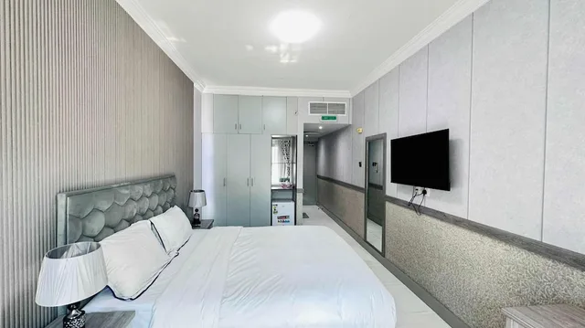 غرفة قياسية مزدوجة بسرير كينج، Palette San Marino Hotel 5/10