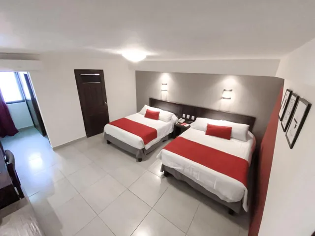 غرفة بسرير مزدوج لذوي الإعاقة، Ramada Plaza by Wyndham Leon 1/6