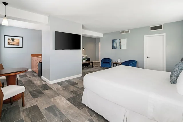 جناح بسرير كينج مع أريكة، Kasa La Flora Miami Beach 1/4