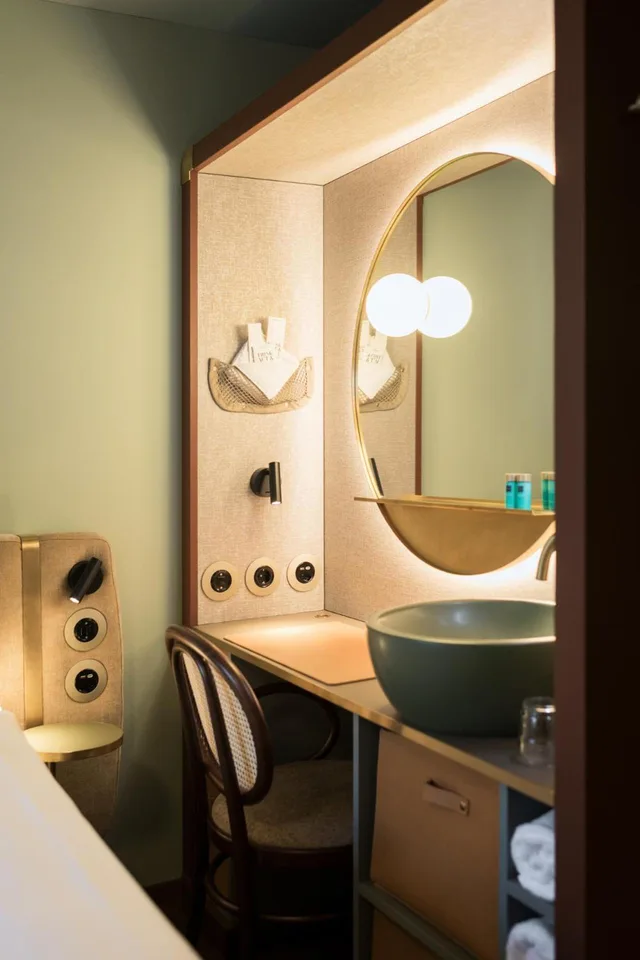 غرفة قياسية بسرير مزدوج، Hotel Aare Thun 7/7