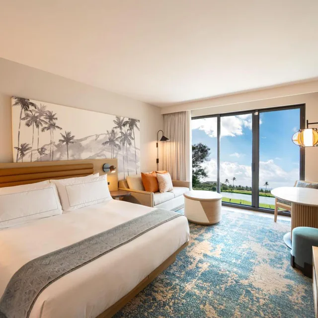 Room, King Bed, Lagoon View, Balcony، Hale Hokuala Kauai, Curio Collection By Hilton 1/4