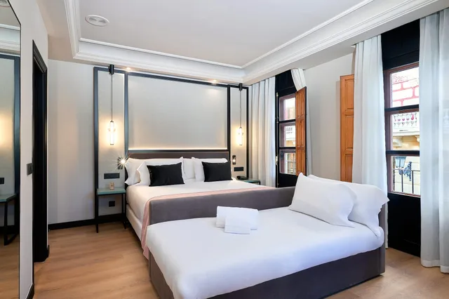 غرفة ديلوكس ثلاثية بإطلالة على المدينة، Boutique Hotel Luna Triunfo Granada 2/4