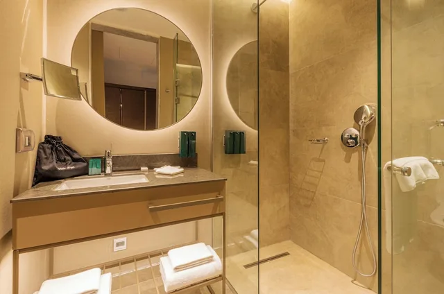 غرفة قياسية بسريرين منفصلين بإطلالة على القناة، Wellness Park Hotel Turon 4/5