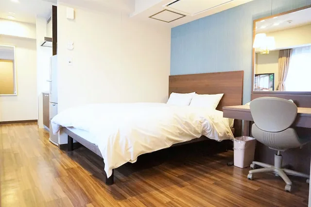 Suite, Queen Bed, Kitchen, Hotel New Yokosuka 2/5