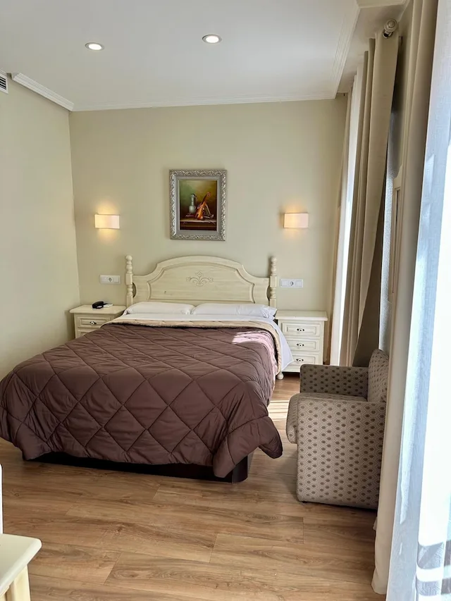 Standard, Double Bed, Hostal Toledo 1/10