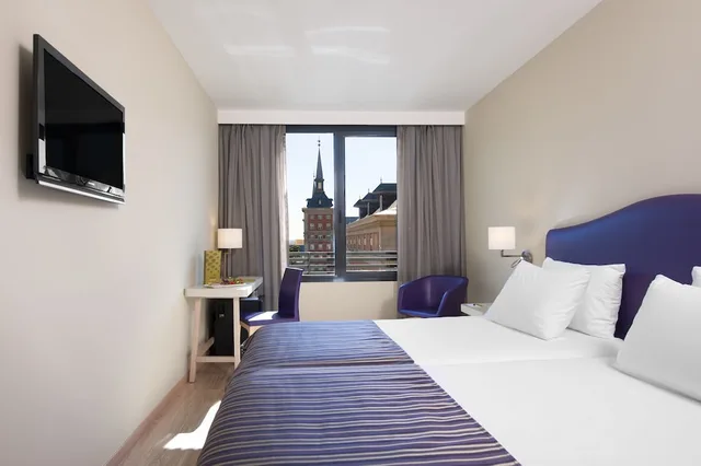 غرفة مفردة بسريرين منفصلين، Exe Moncloa Hotel 1/4
