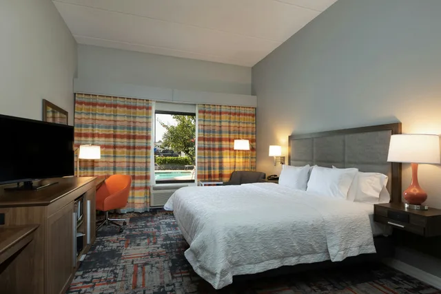 غرفة قياسية بسرير كينج، Hampton Inn Houston/Humble-Airport Area 2/5