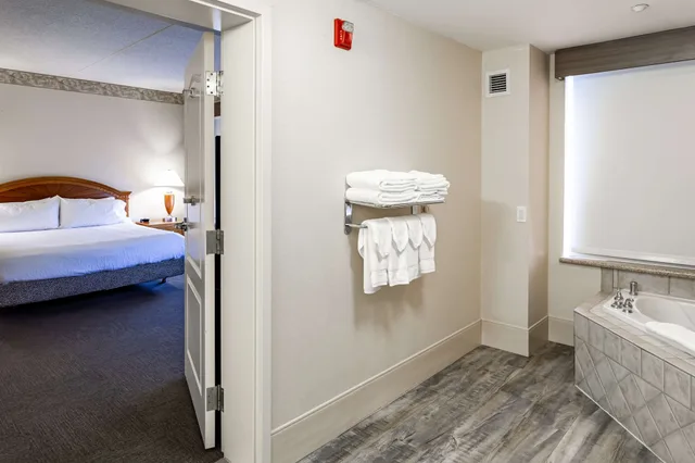 جناح بسرير كينج بغرفة نوم واحدة، Hilton Garden Inn Wooster 6/6