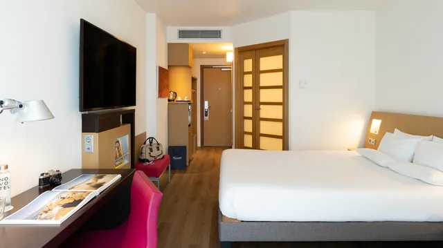 غرفة قياسية بسرير مزدوج، Novotel Barcelona City 3/4