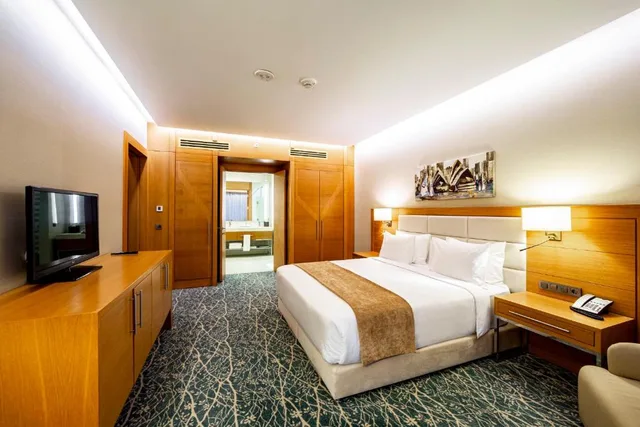 جناح بإطلالة للمدخنين، Holiday Inn Baku 1/4