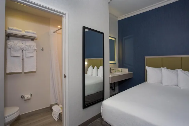 غرفة قياسية بسرير كينج، Surestay Hotel By Best Western Santa Monica 5/10
