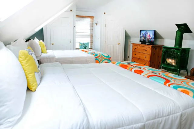 غرفة بسريرين كوين بحمام خاص، The Provincetown Hotel at Gabriel's 1/2