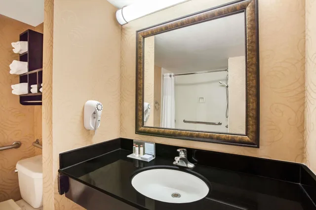غرفة بسريرين مزدوجين لذوي الإعاقة، Wingate by Wyndham North Little Rock 6/10