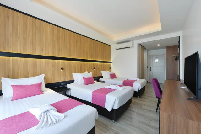 غرفة ثلاثية بإطلالة على البحيرة، Gate43 airport hotel Bangkok (SHA Plus+) 1/9