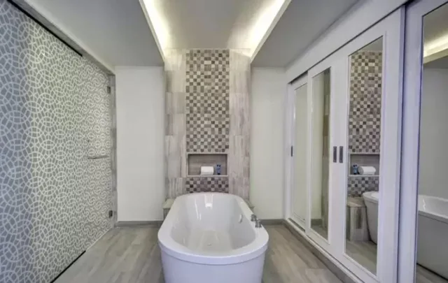 1 Bedroom, Luxury, Suite, Royalton Bavaro, An Autograph Collection All Inclusive Resort and Casino 2/2