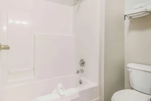 غرفة بسرير كينج، Suburban Studios Mason Hwy 42 6/10