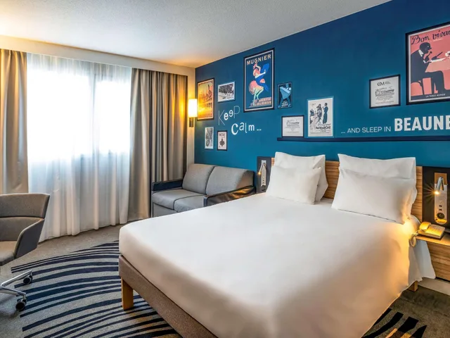 غرفة كلاسيكية بسرير مزدوج مع أريكة، NOVOTEL BEAUNE 2/10