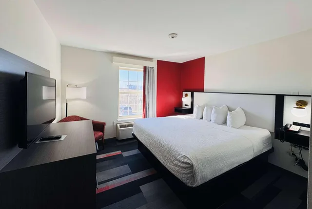 استوديو بسرير كينج مع أريكة، Ramada by Wyndham Sparta/At Speedway 3/3