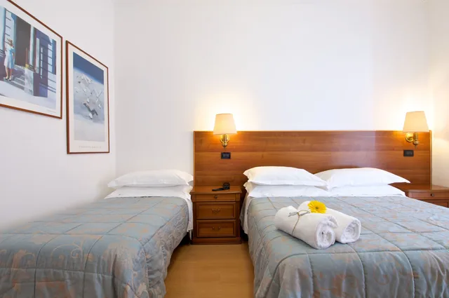 غرفة ثلاثية بسرير مزدوج وسرير فردي، Hotel La Camogliese 2/7