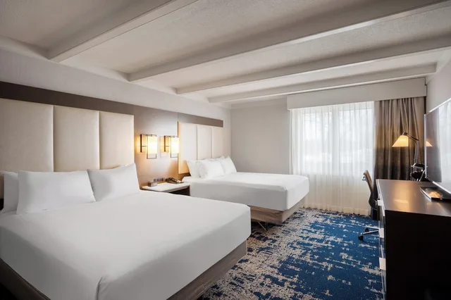 غرفة قياسية بسريرين كوين لذوي الإعاقة، Crowne Plaza Albany The Desmond Hotel (ex The Desmond Hotel Albany) 4/6