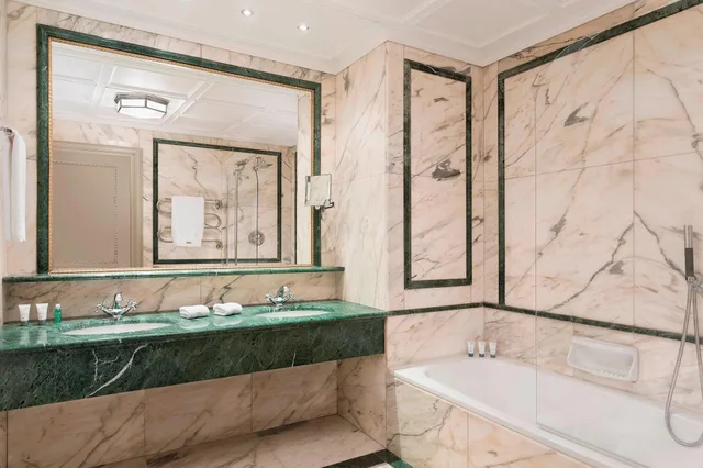 غرفة غراند بسرير مزدوج، Westin Palace Milan 4/5