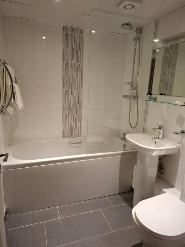 غرفة ديلوكس بسرير مزدوج، Borough Arms Hotel 5/8